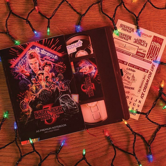 Zápisník Stranger Things S3 VHS