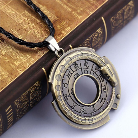 Řetízek Assassin's Creed – Amulet (gold)