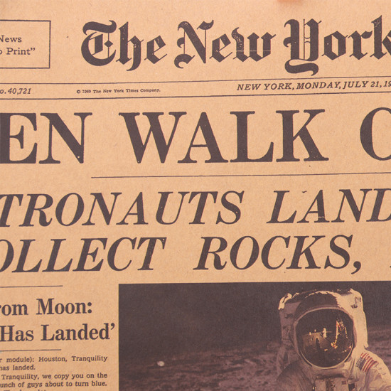 Plakát Muž na Měsíci v New York Times